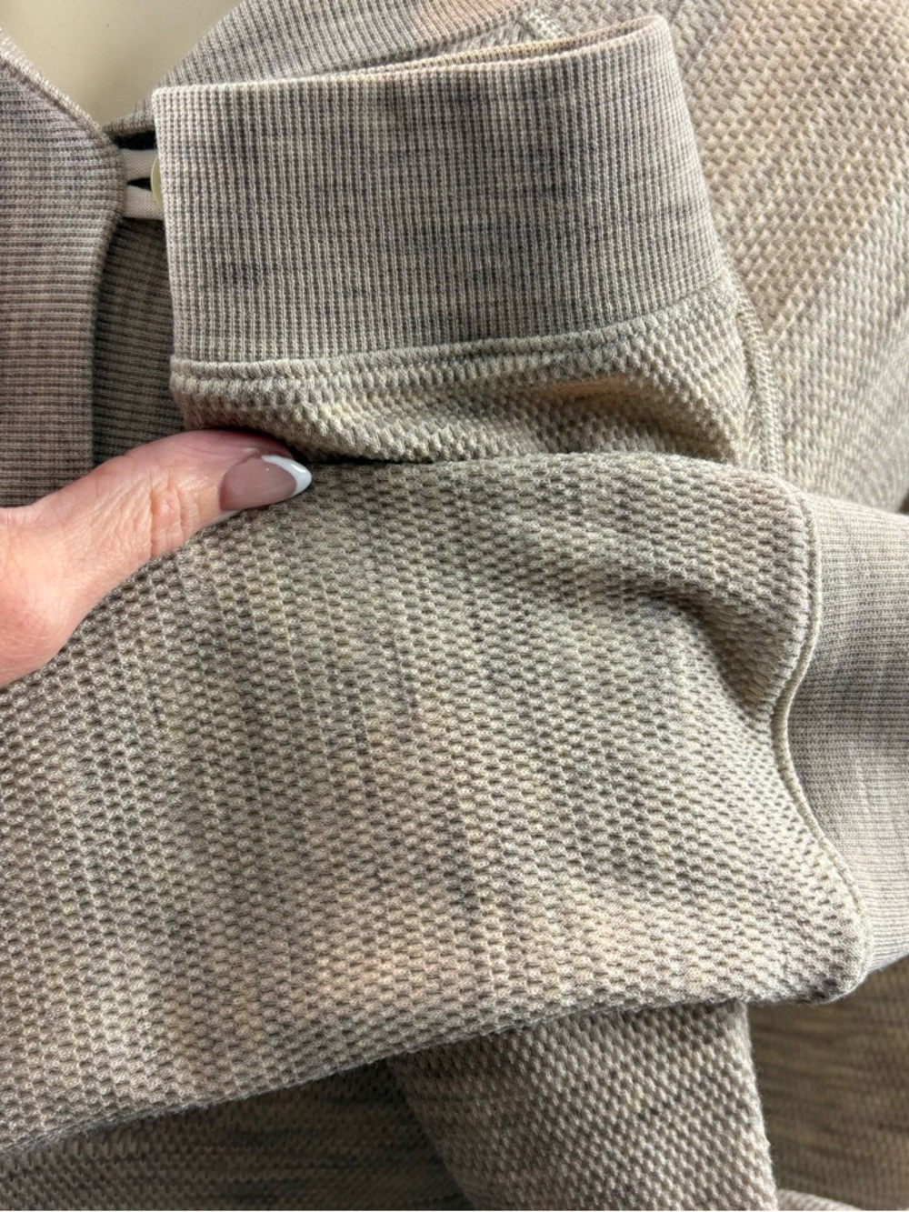 Icebreaker Women's Crave Hooded Sweater in Heather Taupe M - Picture 9 of 12